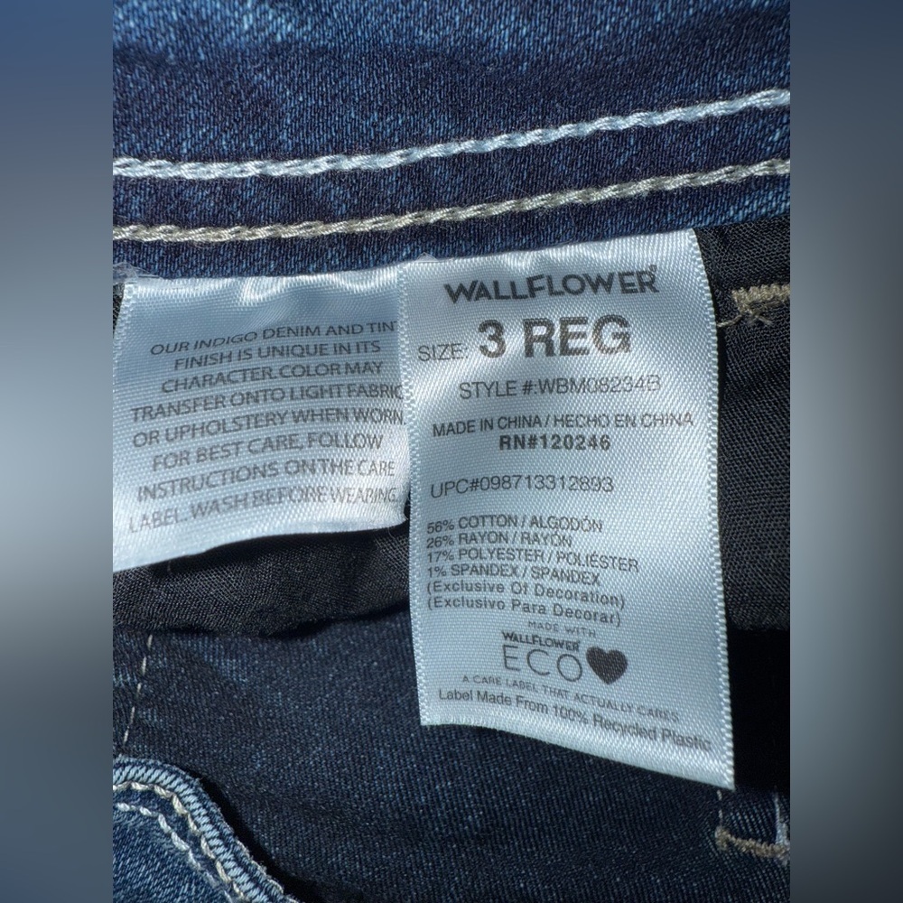 Wallflower Lucious Curvy Fit Bootcut Jeans Size 3 Regular Embellished - Picture 4 of 13